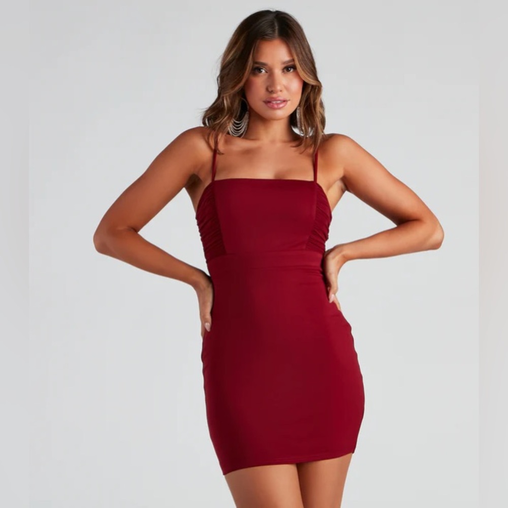 WINDSOR *NWT* Short and Sweet Mini Ponte Dress Burgundy XS Bodycon Dress - Picture 2 of 9